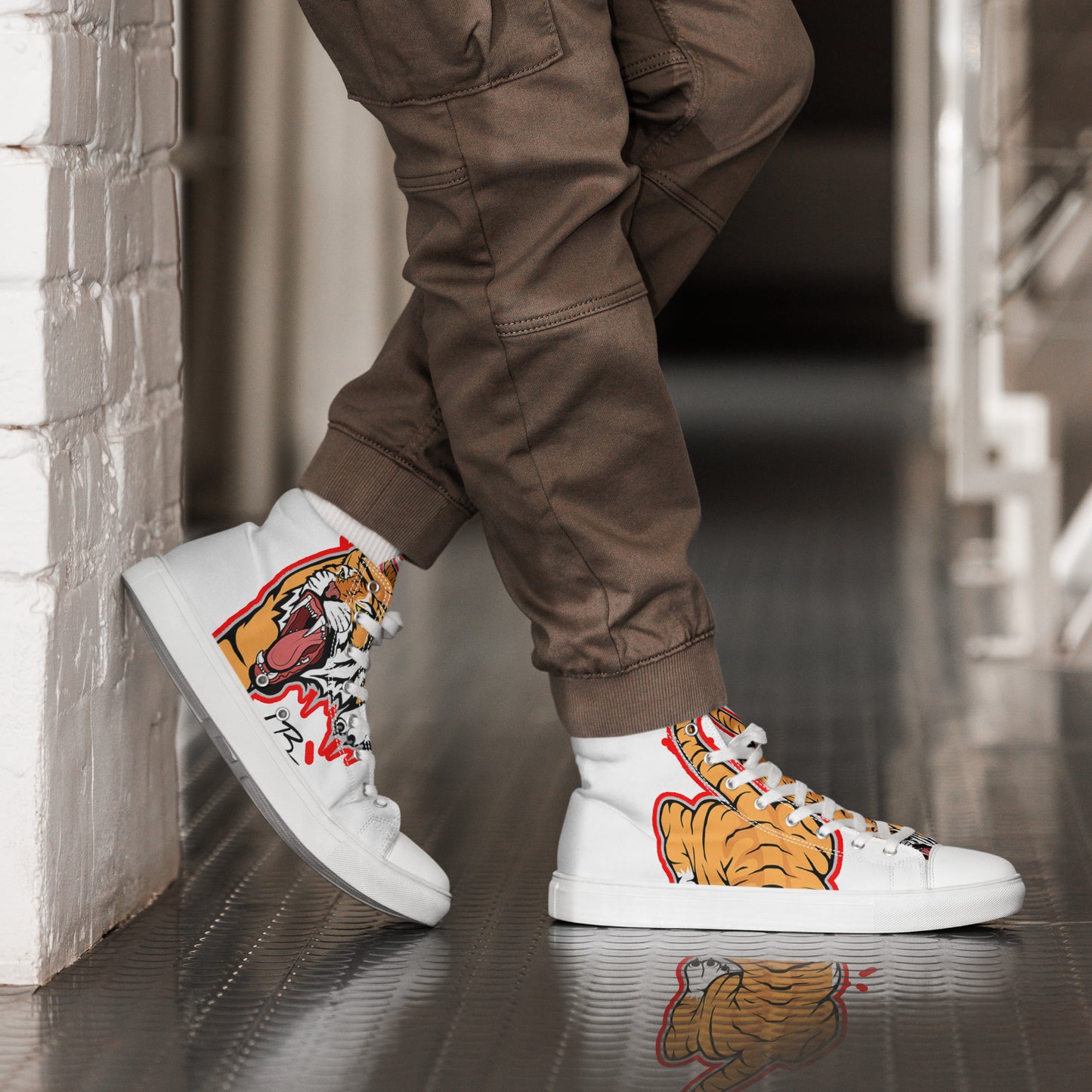 Men’s high top canvas shoes