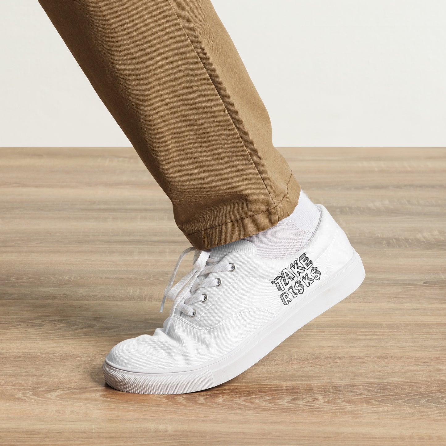 Men’s lace-up canvas shoes
