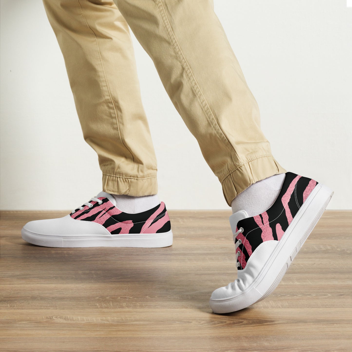 Men’s lace-up canvas shoes