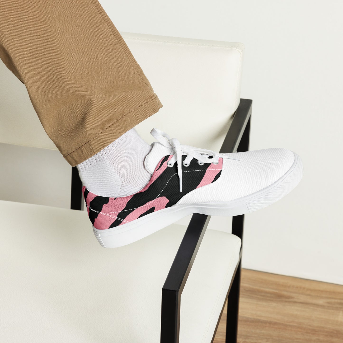 Men’s lace-up canvas shoes
