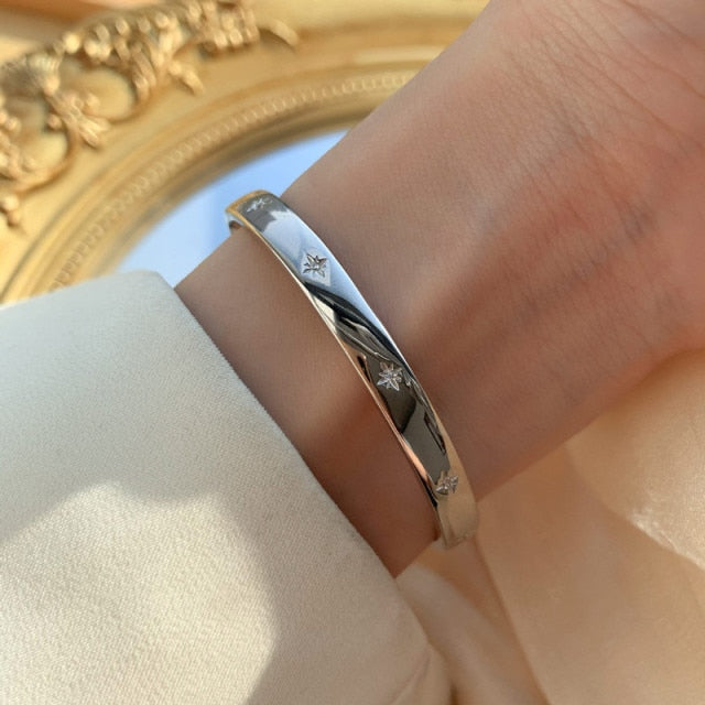 Smooth Surface Bracelet