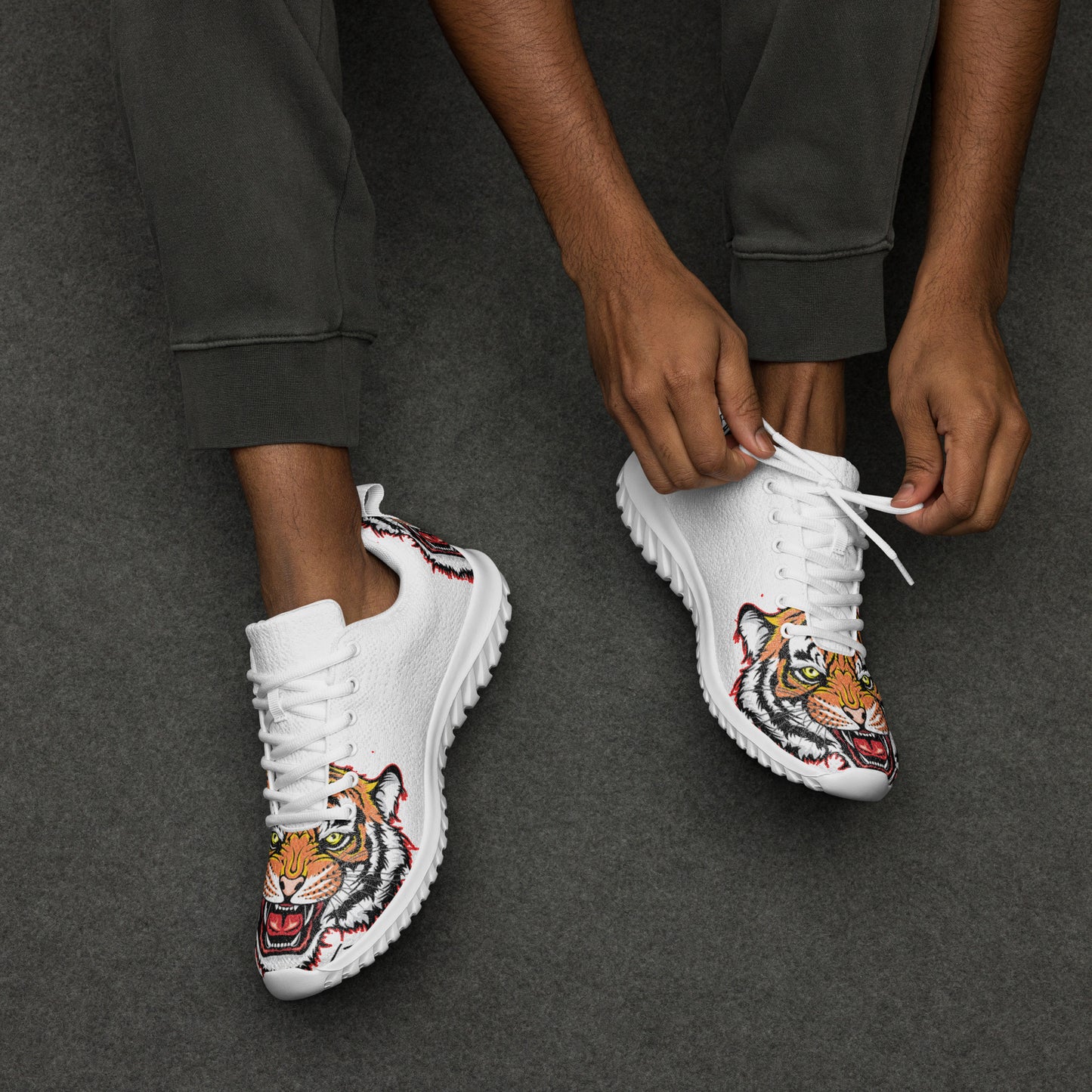 Special ediMen’s athletic shoes