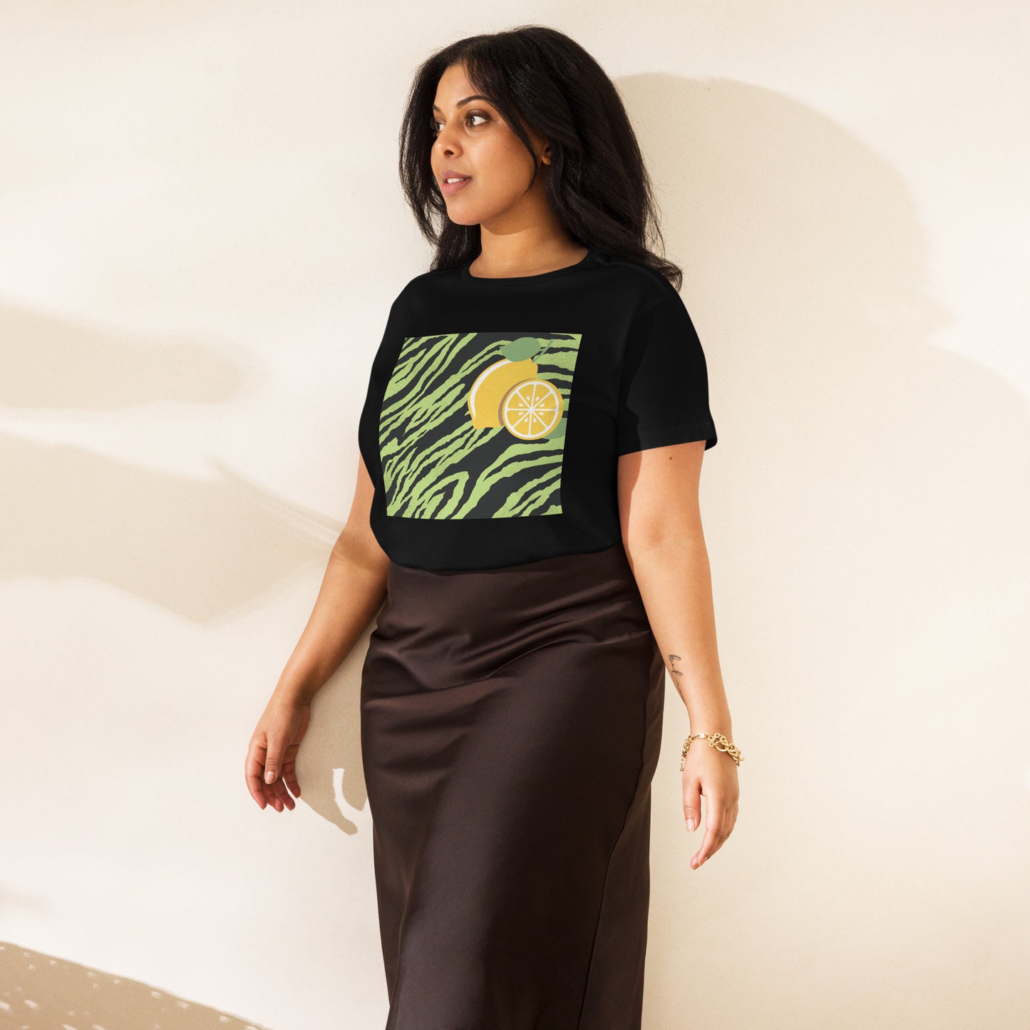 Women’s high-waisted t-shirt
