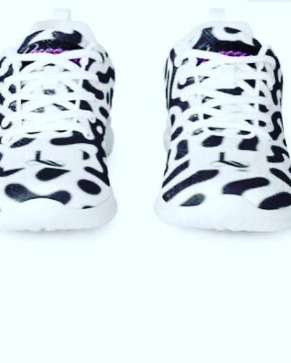 Men’s athletic shoes