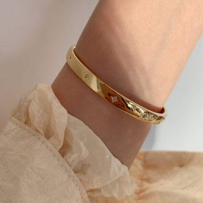 Smooth Surface Bracelet